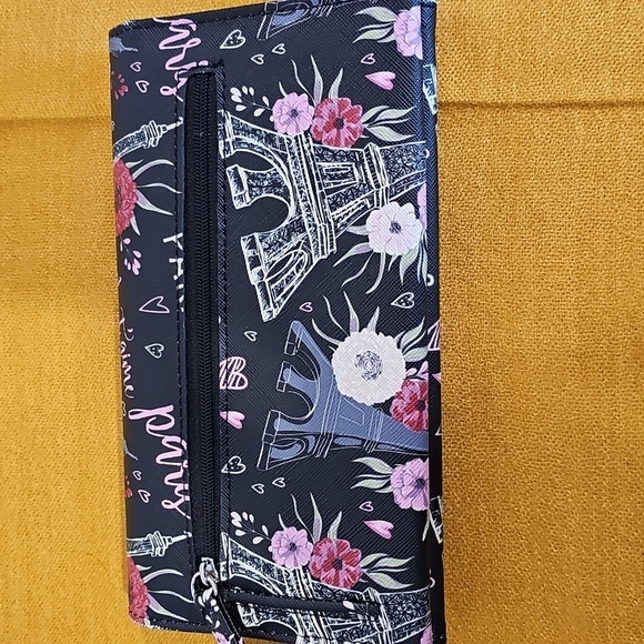 TAHARI RFID WALLET, Black, Floral Paris Patterned, Vegan Leather NWT - Picture 5 of 9